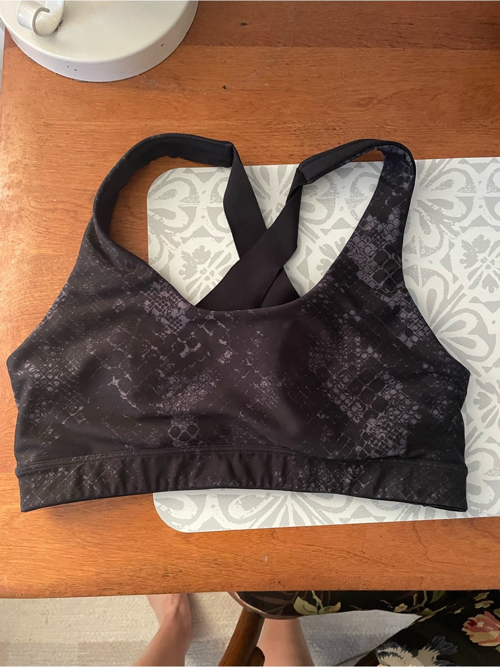 Old navy Black Cross-Back Sports Bra - Small